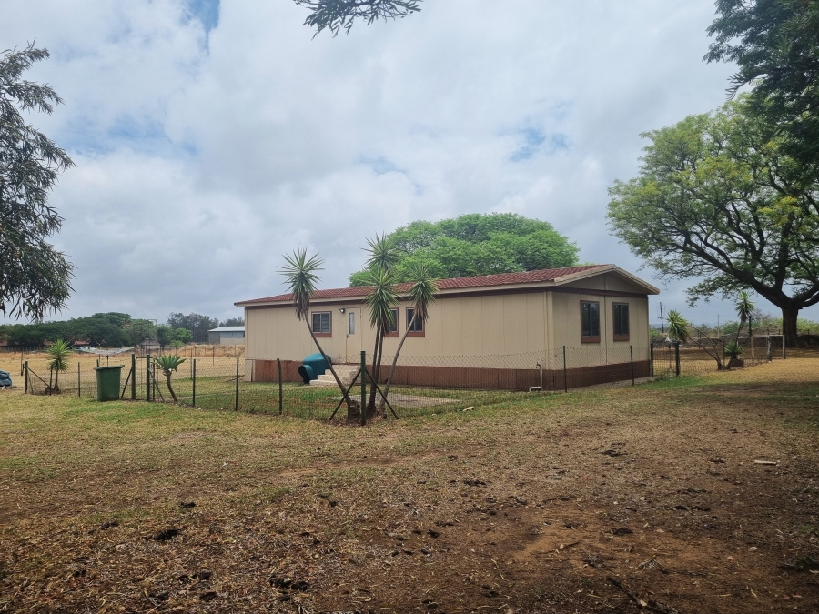 Commercial Property for Sale in Zuurplaat A H North West